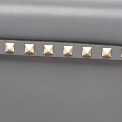 Pre Owned Valentino Grey Leather Rockstud Wristlet Clutch