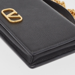 Pre Owned Valentino Black Leather VLogo Wallet on Chain
