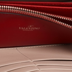 Pre Owned Valentino Silver Quilted Leather Rockstud Spike Zip Around Wallet