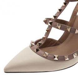 مملوكة مسبقًا Valentino Ivory Leather Rockstud Sandals Size 38