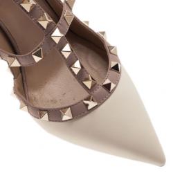 مملوكة مسبقًا Valentino Ivory Leather Rockstud Sandals Size 38
