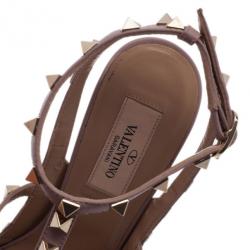 مملوكة مسبقًا Valentino Ivory Leather Rockstud Sandals Size 38
