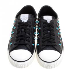 Pre Owned Valentino Black Leather Star Studded Low Top Sneakers Size 40