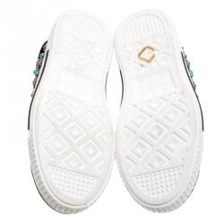 Pre Owned Valentino Black Leather Star Studded Low Top Sneakers Size 40