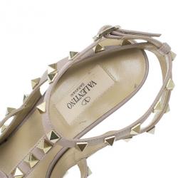 مملوكة مسبقًا Valentino Burgundy Patent Rockstud Sandals Size 39