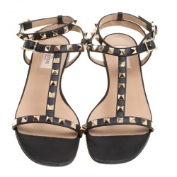 Pre Owned Valentino Black Leather Rockstud T Strap Flat Sandals Size 39