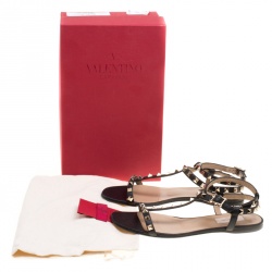 Pre Owned Valentino Black Leather Rockstud T Strap Flat Sandals Size 39