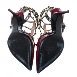 Pre Owned Valentino Red/Black Patent Leather Rolling Rockstud Sandals Size 38