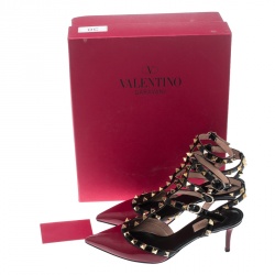Pre Owned Valentino Red/Black Patent Leather Rolling Rockstud Sandals Size 38