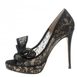 مملوكة مسبقًا Valentino Black Floral Couture Bow Lace Peep Toe Platform Pumps Size 37