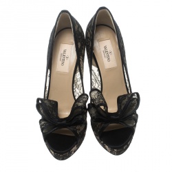 مملوكة مسبقًا Valentino Black Floral Couture Bow Lace Peep Toe Platform Pumps Size 37