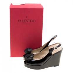 مملوكة مسبقًا Valentino Black Patent Leather Rose Embellished Slingback Wedges Size 36.5