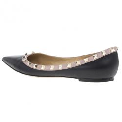 مملوكة مسبقًا Valentino Black Leather Rockstud Flat Ballet Flats Size 38