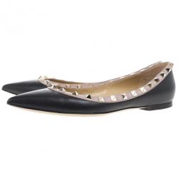 مملوكة مسبقًا Valentino Black Leather Rockstud Flat Ballet Flats Size 38