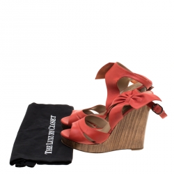 Pre Owned Valentino Coral Red Leather Bow Detail Ankle Strap Wedge Platform Sandals Size 39