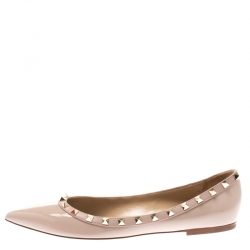 Pre Owned حذاء باليرينا فلات فالنتينو جلد بيج لامع وجلد روكستاد مقاس 39.5