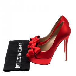 Pre Owned Valentino Red Bow Satin Peep Toe Platform Pumps Size 37