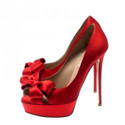 Pre Owned Valentino Red Bow Satin Peep Toe Platform Pumps Size 37