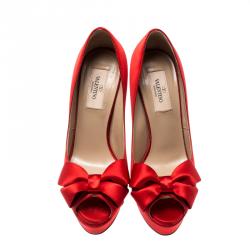 Pre Owned Valentino Red Bow Satin Peep Toe Platform Pumps Size 37