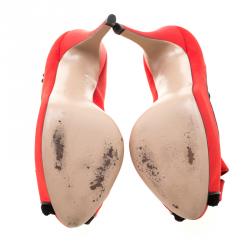 Pre Owned Valentino Red Satin Bow Peep Toe Platform Pumps Size 38