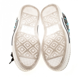 Pre Owned Valentino Black Leather Star Studded Low Top Sneakers 35