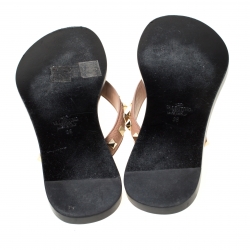 Pre Owned Valentino Beige/Black Leather Rockstud Flip Flops Size 38