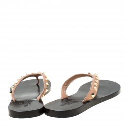 Pre Owned Valentino Beige/Black Leather Rockstud Flip Flops Size 38