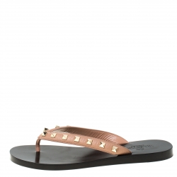 Pre Owned Valentino Beige/Black Leather Rockstud Flip Flops Size 38