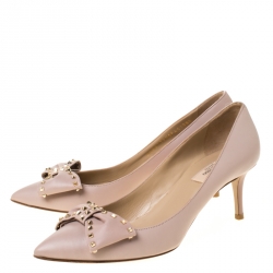 Pre Owned Valentino Beige Leather Bow Studded Pointed Toe Pumps Size 38.5