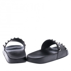 Pre Owned Valentino Black Rubber Rockstud Slide Sandals Size 37