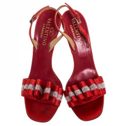 Pre Owned Valentino Red Satin Crystal Embellished Sling Back Open Toe Sandals Size 40