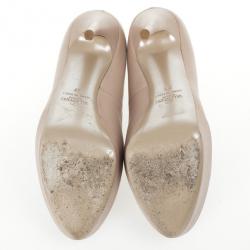 مملوكة مسبقًا Valentino Nude Leather Platform Pumps Size 37