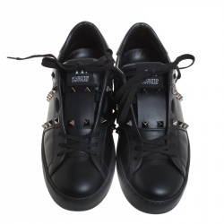 Pre Owned Valentino Black Leather Rockstud Untitled 11. Low Top Sneakers Size 38