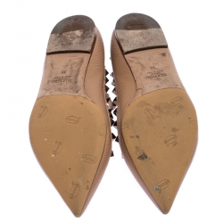 Pre Owned حذاء باليرينا فلات فالنتينو جلد أصفر سيور على حرف T  ترصيعات روكستاد مقاس 40