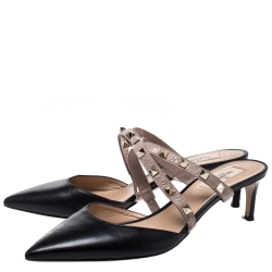 Pre Owned Valentino Black/Beige Leather Rockstud Pointed Toe Mules Size 40