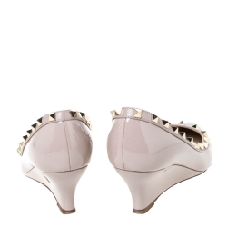 Pre Owned Valentino Poudre Patent Leather Rockstud Pointed Toe Wedge Pumps Size 37.5