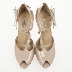 Pre Owned Valentino Nude Patent Leather T Strap Peep Toe Sandals Size 36.5 