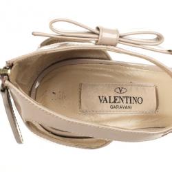 Pre Owned Valentino Nude Patent Leather T Strap Peep Toe Sandals Size 36.5 
