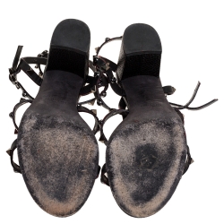 Pre Owned صندل فالنتينو روكستد مرصع روكستد مستدير جلد أسود مقاس 38