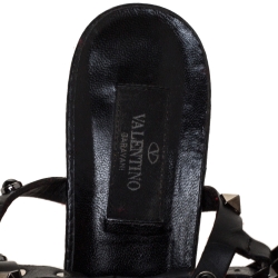 Pre Owned صندل فالنتينو روكستد مرصع روكستد مستدير جلد أسود مقاس 38