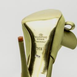 Pre Owned Valentino Green Satin Open Toe Bow Slingback Sandals Size 36.5