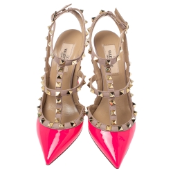 مملوكة مسبقًا Valentino Pink Patent Leather Rockstud Pointed Toe Sandals Size 36
