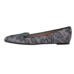 مملوكة مسبقًا Valentino Black Lace Flat Loafers Size 41
