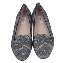 مملوكة مسبقًا Valentino Black Lace Flat Loafers Size 41