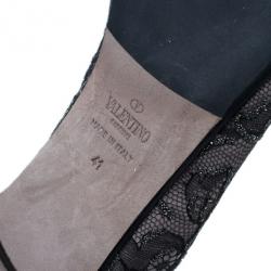 مملوكة مسبقًا Valentino Black Lace Flat Loafers Size 41