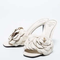 Pre Owned Valentino Off White Leather Atelier 03 Rose Edition Slide Sandals Size 39