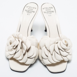 Pre Owned Valentino Off White Leather Atelier 03 Rose Edition Slide Sandals Size 39