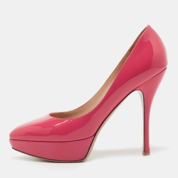 Buy designer Women's Shoes by valentino at The Luxury Closet.