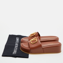 Pre Owned Valentino Tan Leather VLogo Signature Platform Slides Size 36
