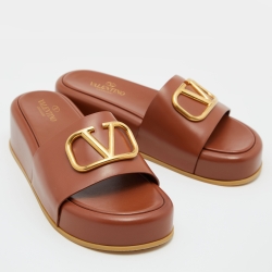 Pre Owned Valentino Tan Leather VLogo Signature Platform Slides Size 36